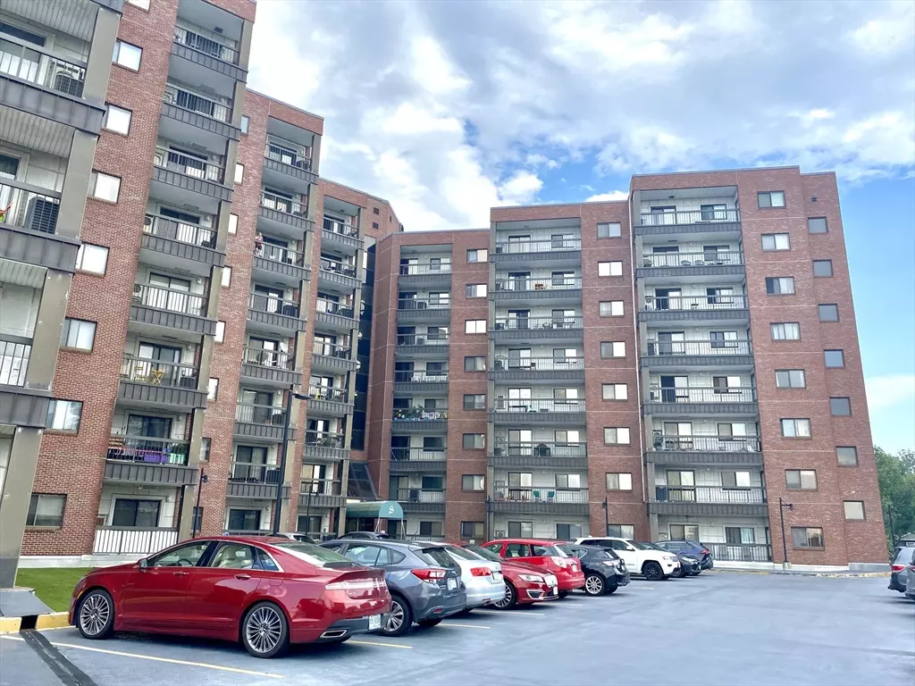Quincy, MA 02171,90 Quincy Shore Dr #214