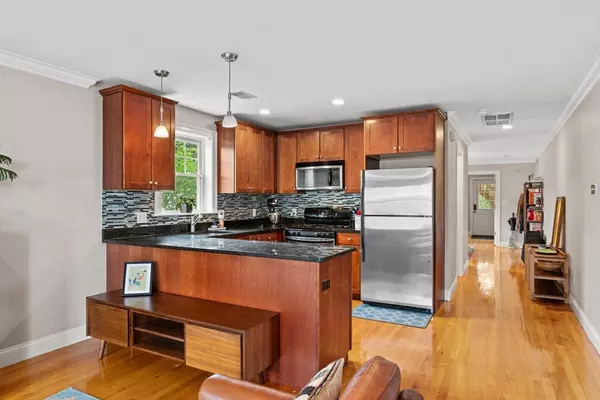 Boston, MA 02122,7 Fox St #1