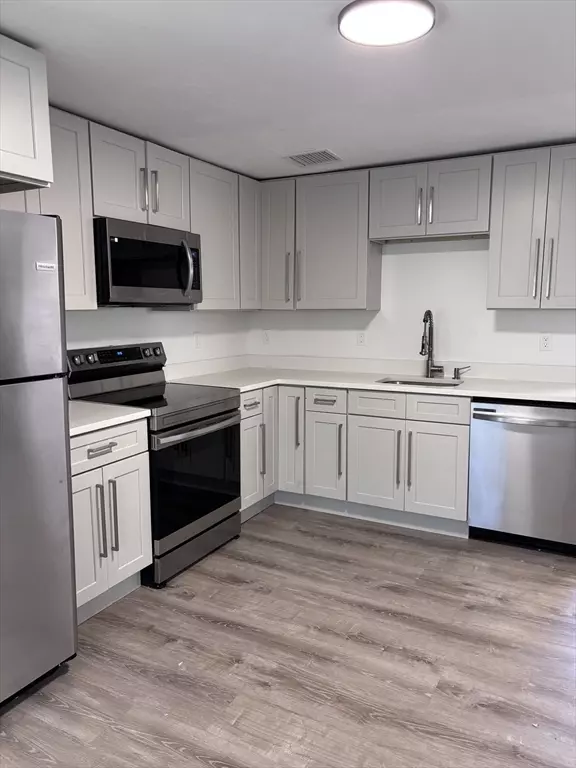 Grafton, MA 01536,1 High Street #4