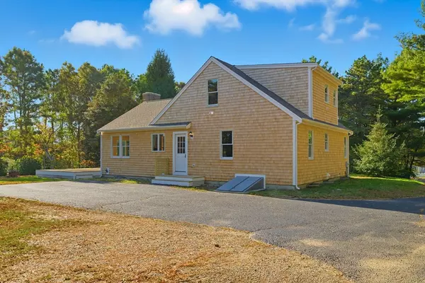 Falmouth, MA 02536,273 Sandwich Rd