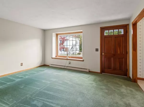 Millbury, MA 01527,16 Elm Ct