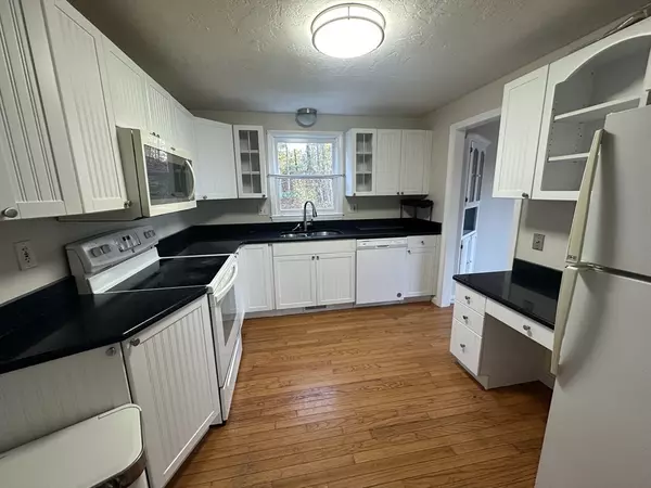 Northborough, MA 01532,128 Ridge Rd #128