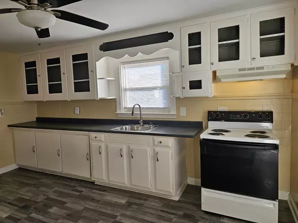 Fall River, MA 02720,342 Stetson St