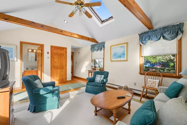 Yarmouth, MA 02664,17 South St