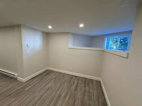 Burlington, MA 01801,27 Salem #4