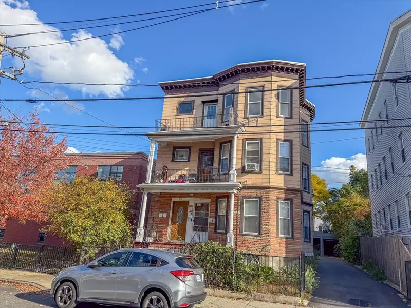 154 Glen St #3, Somerville, MA 02145