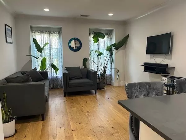 Boston, MA 02129,30 Polk #401