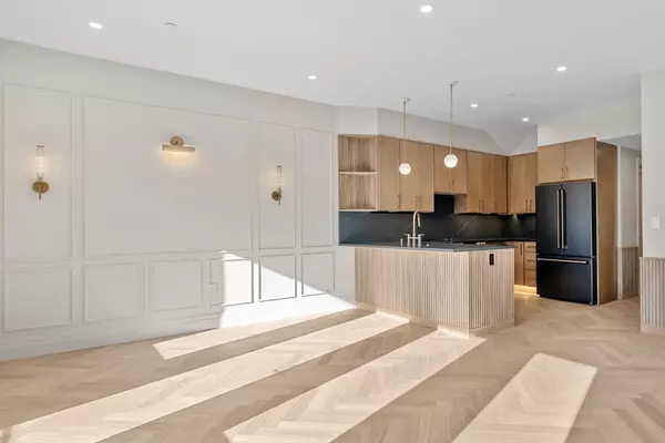 219 Saratoga Street #2, Boston, MA 02128