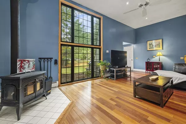 Attleboro, MA 02703,64 Ridgehill Rd.