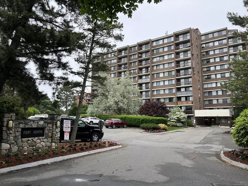 Winthrop, MA 02152,1 Pond St. #1J