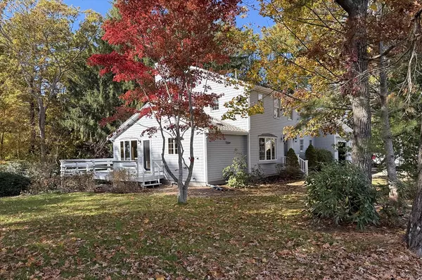 1 Pine Tree Dr, Wareham, MA 02532