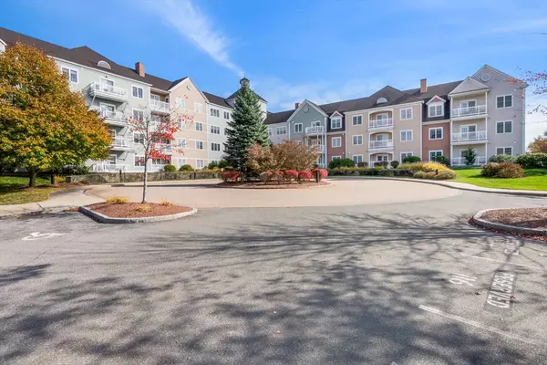 Newburyport, MA 01950,6 Woodman Way #122