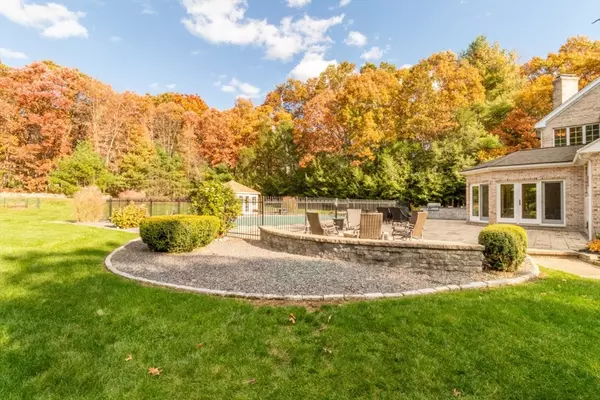 Wrentham, MA 02093,50 Wamsutta Way