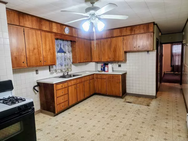 Boston, MA 02128,403-405 Saratoga St