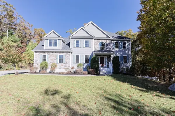 10 Silver Fox Road, Norfolk, MA 02056
