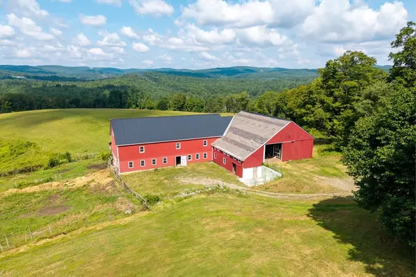 85 Dacey Rd, Conway, MA 01341