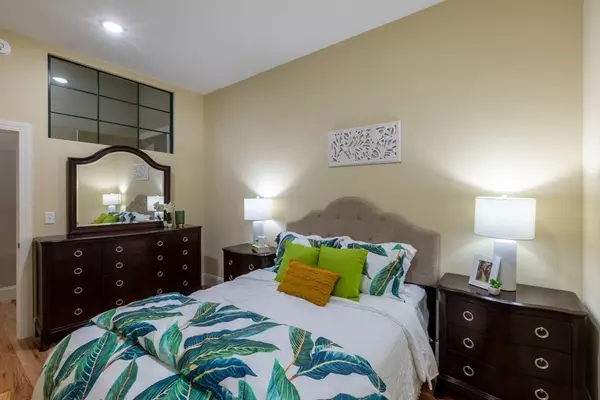 Lawrence, MA 01840,300 Canal Street #6-512