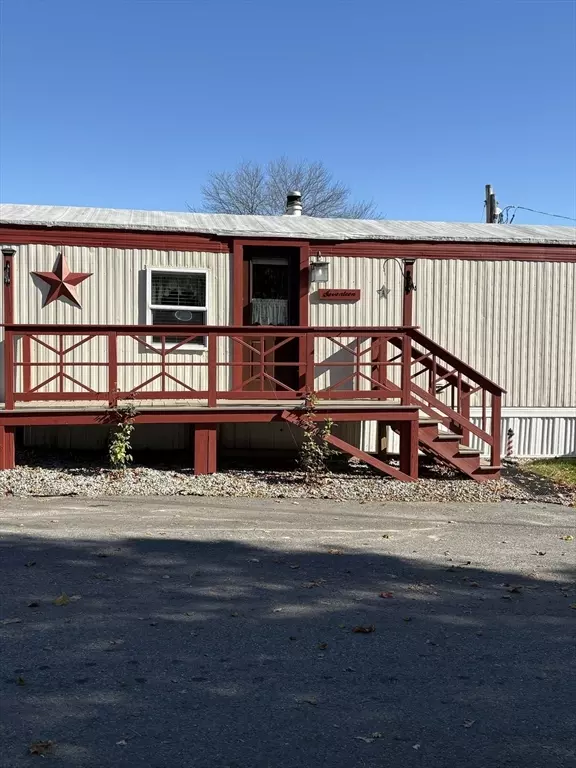 Worcester, MA 01607,557 Southwest Cutoff #17