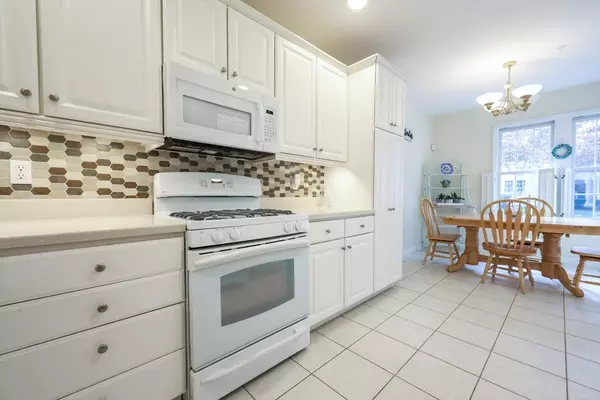 Norton, MA 02766,112 Godfrey Dr #112