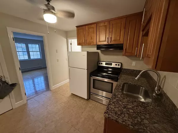 Mansfield, MA 02048,7 Cottage St #3