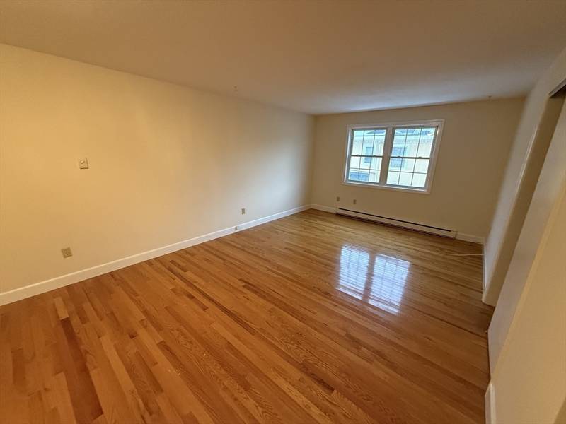 7 Cottage St #3, Mansfield, MA 02048