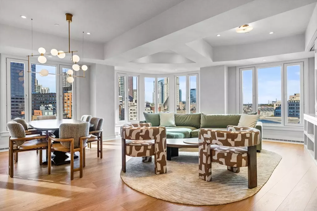 Boston, MA 02110,10 Rowes Wharf #1003