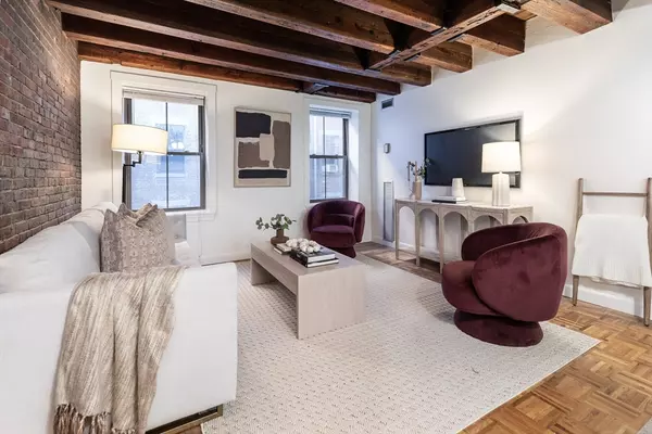 Boston, MA 02109,120 Commercial St #3-3