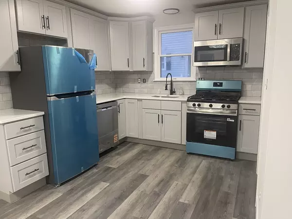 Stoughton, MA 02072,324 Park St #1