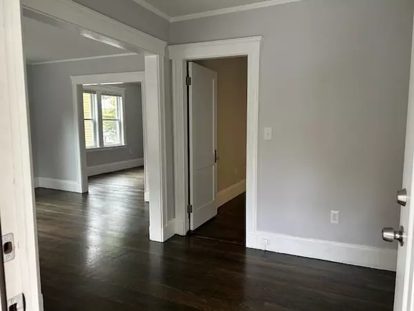 Cambridge, MA 02138,84 Aberdeen Ave #1