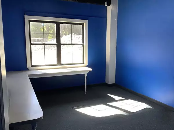 Natick, MA 01760,19 Willow St