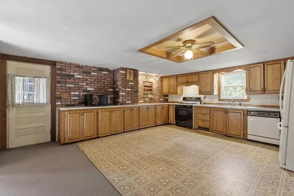 Ashby, MA 01431,705 Richardson Road