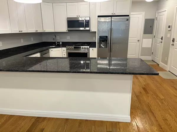 Boston, MA 02132,45 Spring Street #18