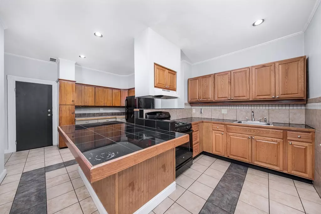 Chelsea, MA 02150,51 Shurtleff #3