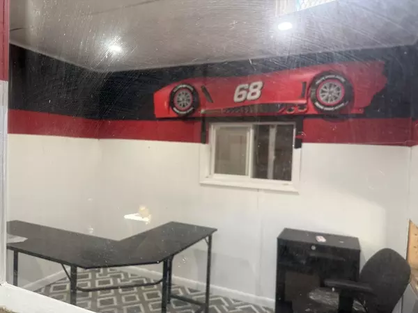 New Bedford, MA 02744,31 Scott St