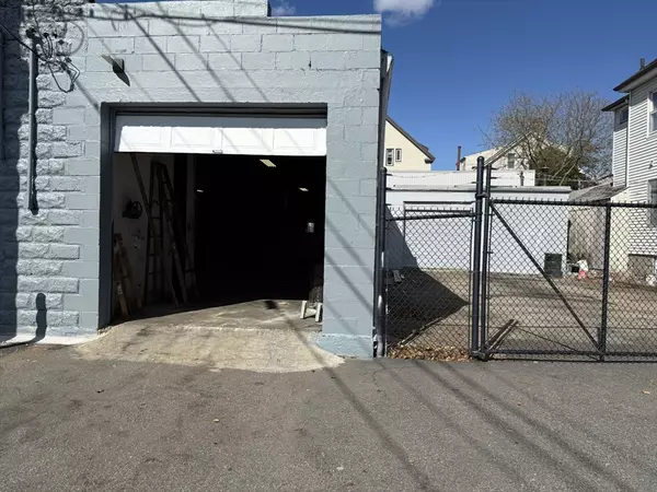 New Bedford, MA 02744,31 Scott St