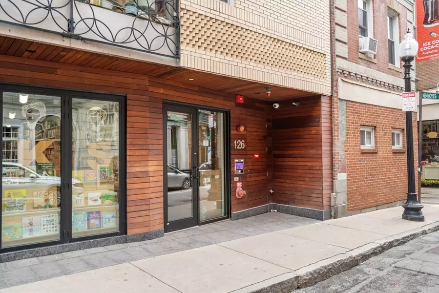 126 Salem #3, Boston, MA 02113