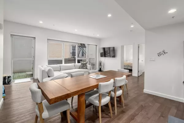 Boston, MA 02113,126 Salem #3