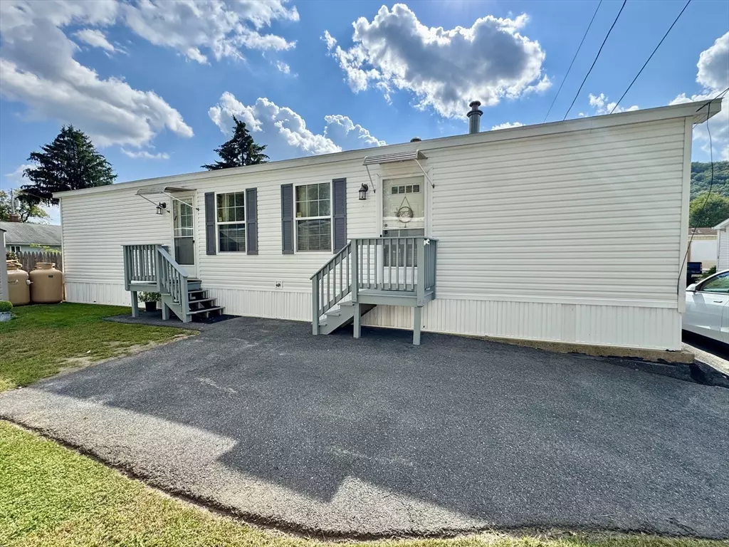 Monson, MA 01057,268 Palmer Road #2