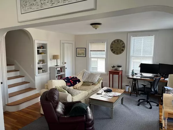 126 Pleasant #3, Marblehead, MA 01945