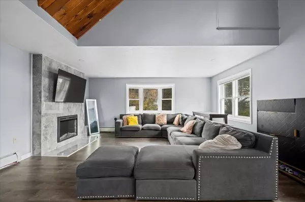 Worcester, MA 01604,44-A Greencourt St.