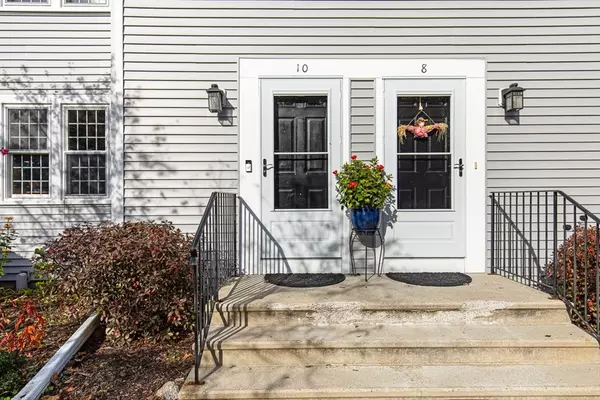 Douglas, MA 01516,10 Eagle Dr #10