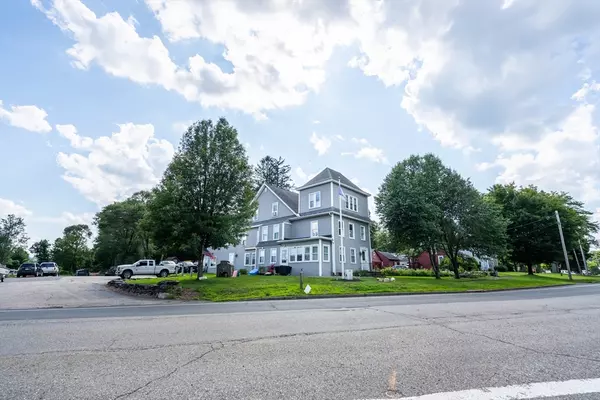 85 East Main St #3, West Brookfield, MA 01585