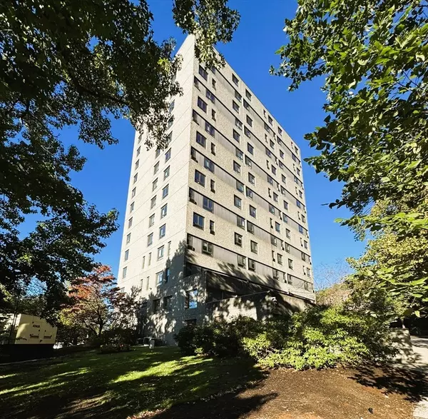 10 Lancaster Terrace #unit 1, Brookline, MA 02446
