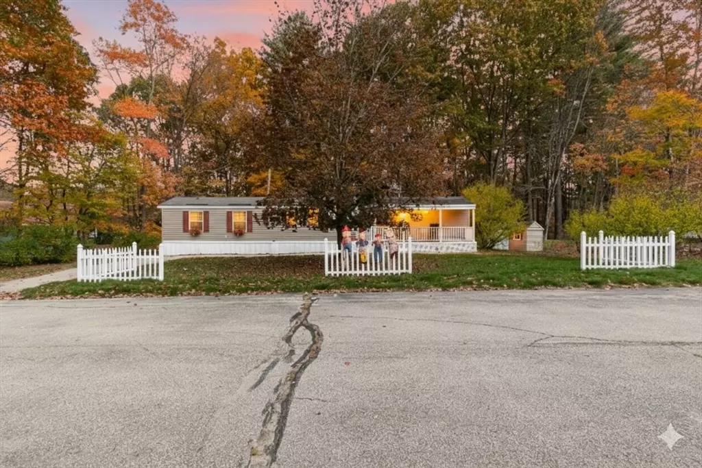 Salem, NH 03079,38 Rosemary St.