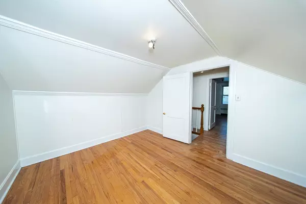 Somerset, MA 02726,804 County St