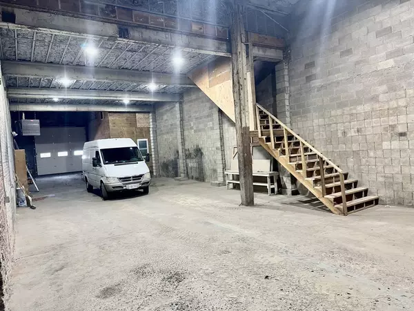 West Springfield, MA 01089,218 Day St #B