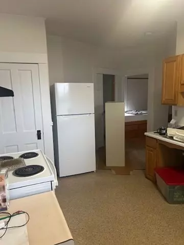 Greenfield, MA 01301,316 Davis St