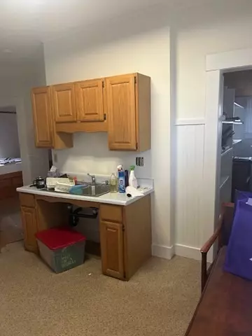 Greenfield, MA 01301,316 Davis St