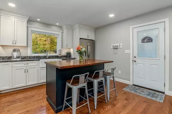 Taunton, MA 02718,95 Highstone St