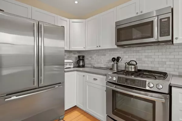 Provincetown, MA 02657,16 Meadow Road #Unit 16